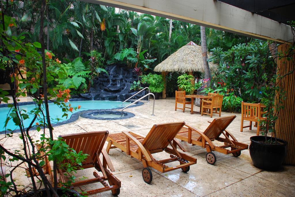 Castle Bamboo Waikiki Hotel Honolulu Extérieur photo